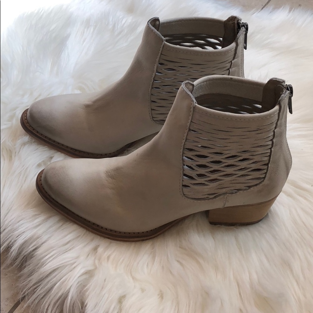 Cream Woven Cut Out Side Leather Boots - Picture 3 of 7